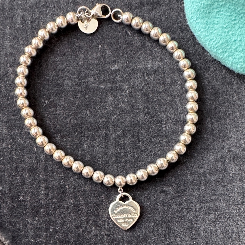 Tiffany Sterling Silver Beaded Bracelet with Heart Charm 7”.